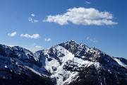 48 Sul Sentiero dei Roccoli vista in Pizzo di Roncobello